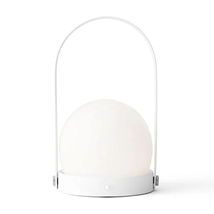 Weisse Menu Carrie LED Lampe