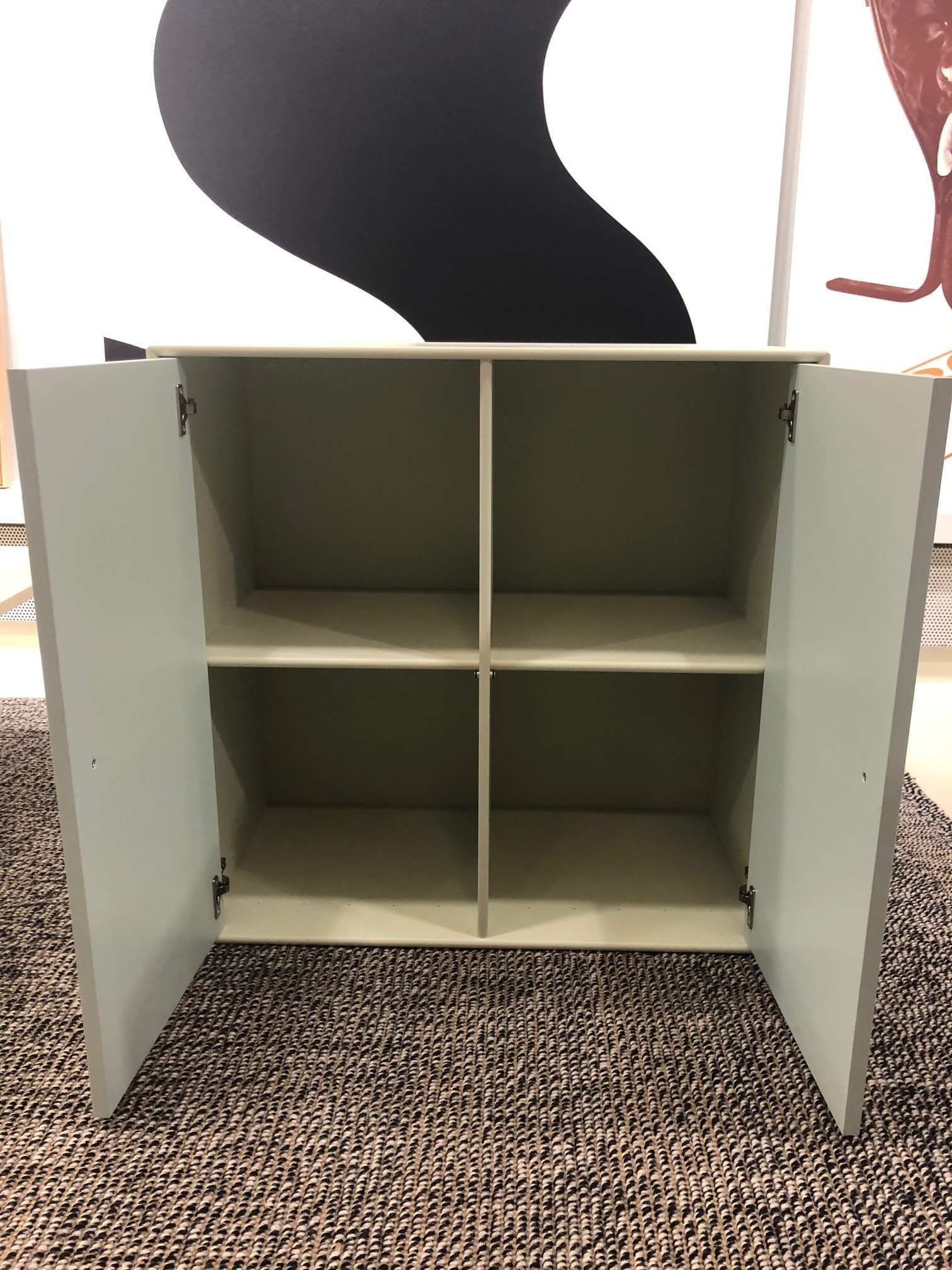 Schrankelement mit zwei Flügeltüren by Montana – Bild 2